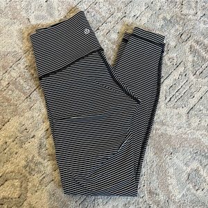Like New Lululemon Wunder Under High-Rise Tight 25" *Luxtreme - 6